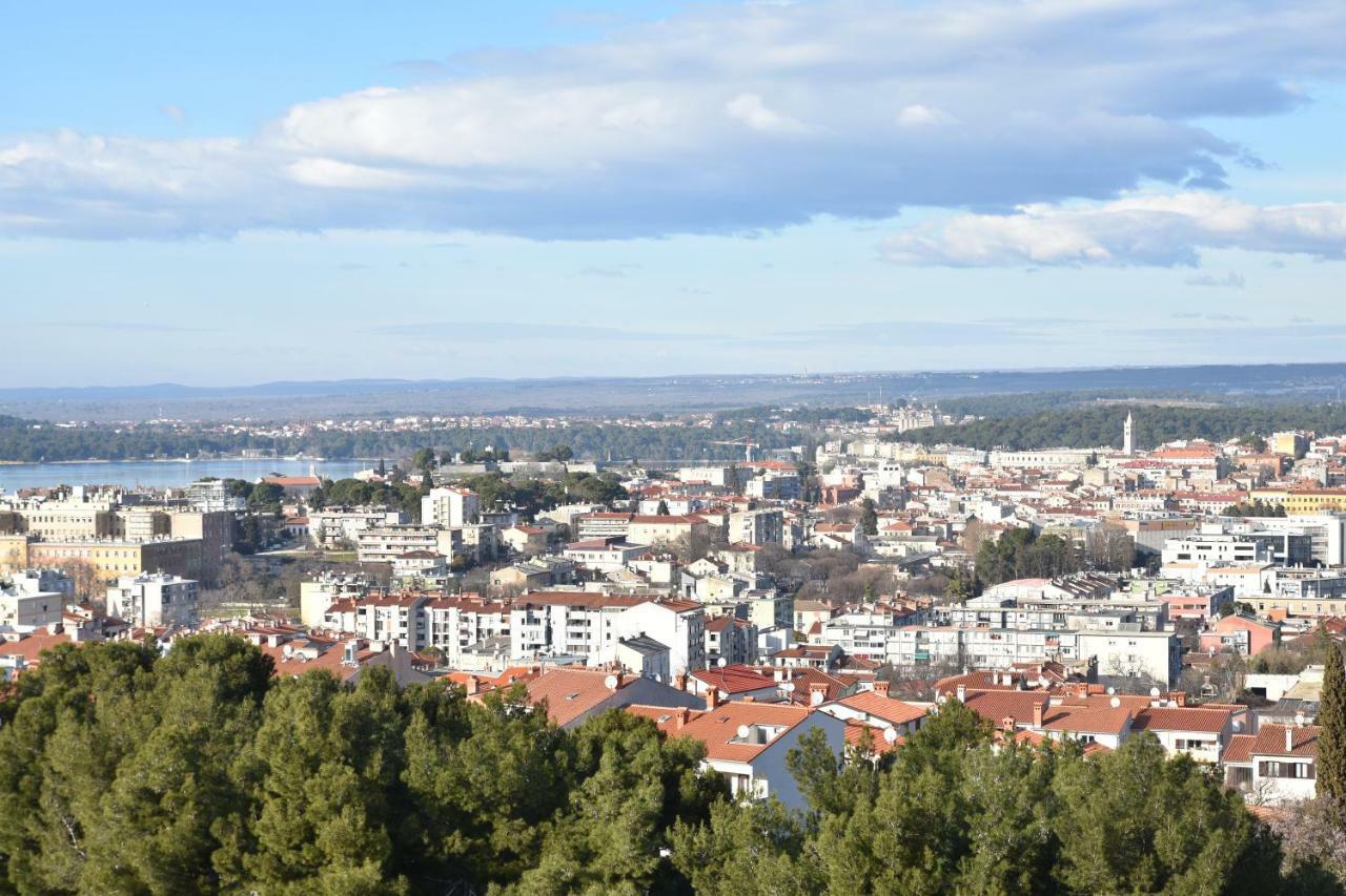 Apartment Panorama Pula Exterior photo